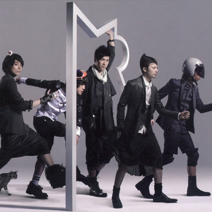 被迫夹跳蛋不许穿内裤
